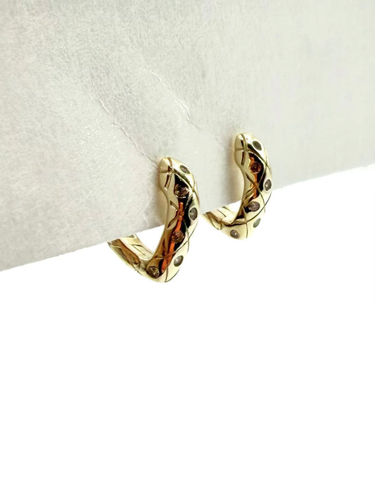 Micro Soft V-Hoop Earrings