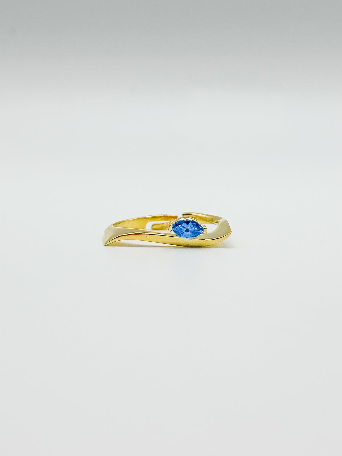 Flowy Shaped with Oval Center Stone Ring