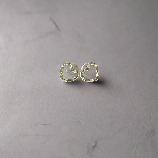 Mini Hallow Hearts Ear Studs